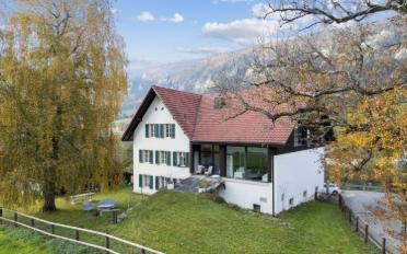 Single house 12 rooms - image - 1