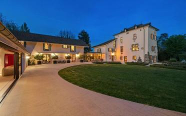 Single house 20 rooms - image - 1