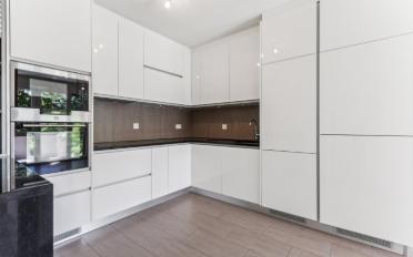 Apartment 4 rooms - image - 8