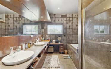 Single house 12 rooms - image - 9