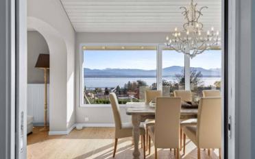 Villa 7 pièces - image - 10