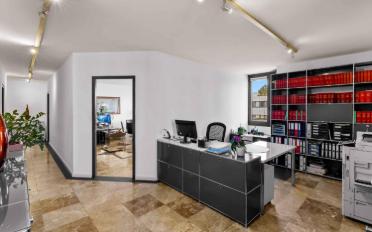 Bureau 4.5 pièces - image - 3