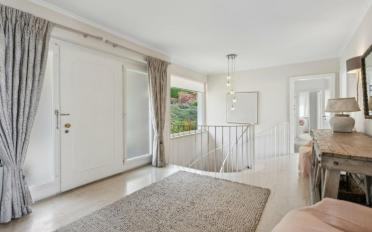 Villa 8.5 pièces - image - 8