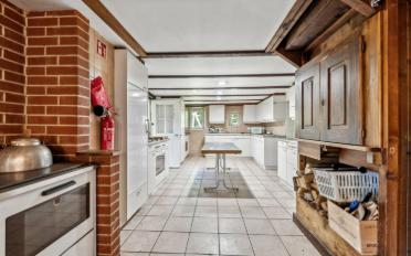 Single house 15 rooms - image - 8