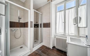 Mixed use property - image - 11