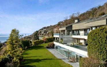 Single house 20 rooms - image - 3