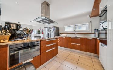 Einfamilienhaus 8.5 Zimmer - image - 4