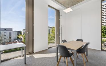 Office - image - 8