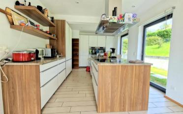 Villa - image - 4