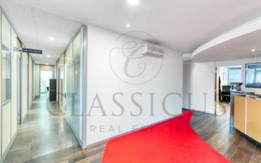 Office - image - 4