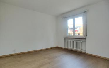 Apartment 4 rooms - image - 3