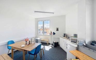 Office - image - 1