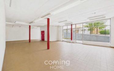 Centre commercial 2.5 pièces - image - 2