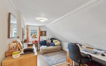 Einfamilienhaus 7.5 Zimmer - image - 1