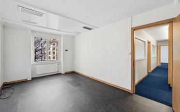 Office - image - 11