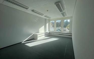 Office - image - 5