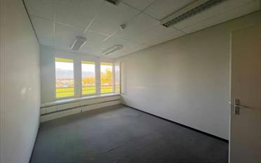 Office - image - 5