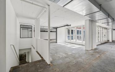 Office - image - 4