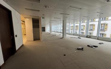 Office - image - 6