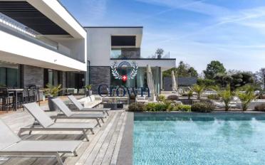 Villa 20 Zimmer - image - 4