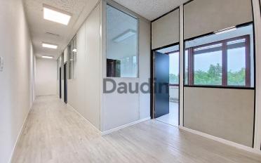 Bureau - image - 1
