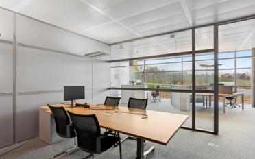 Office - image - 10
