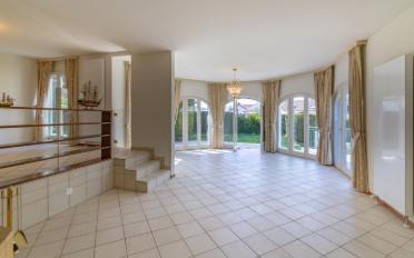 Single house 8 rooms - image - 3