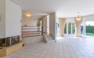 Single house 8 rooms - image - 4