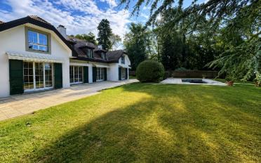 Maison 10 pièces - image - 2