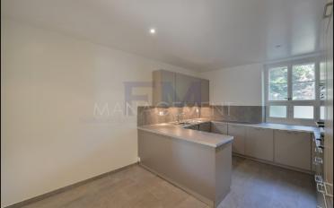 Maison contiguë 10 pièces - image - 7