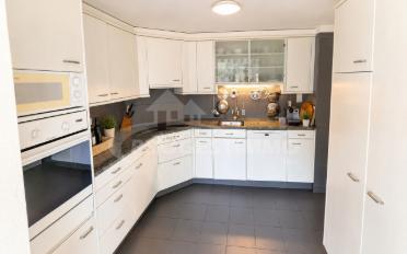 Einfamilienhaus 11.5 Zimmer - image - 2