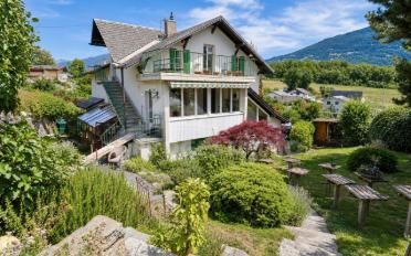 Einfamilienhaus 11.5 Zimmer - image - 1