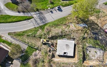 Building land - image - 9