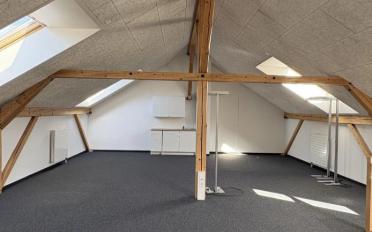 Office - image - 6