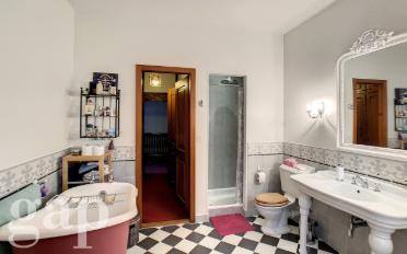 Wohnung 5.5 Zimmer - image - 5