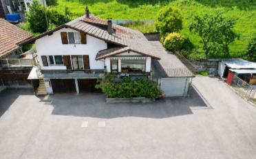 Einfamilienhaus 4.5 Zimmer - image - 1