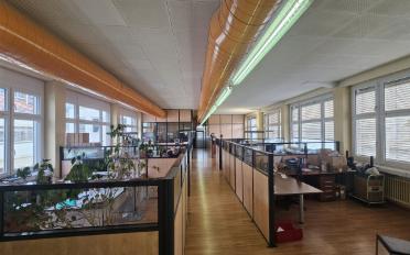 Bureau - image - 1