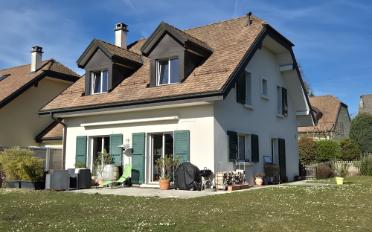 Bifamiliar house - image - 1
