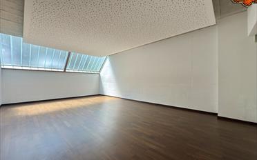 Office - image - 4