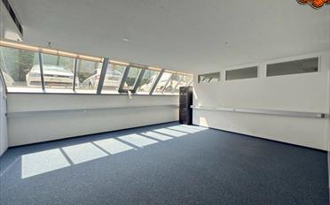 Office - image - 4