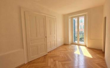 Apartment 4 rooms - image - 2