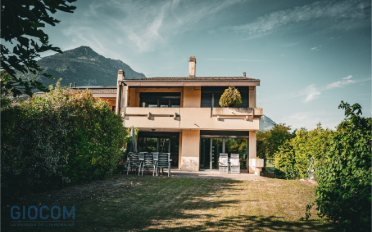 Bifamiliar house 5.5 rooms - image - 1