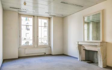 Office - image - 5