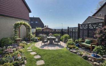 Einfamilienhaus 7.5 Zimmer - image - 1