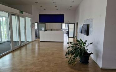 Commercial - image - 4