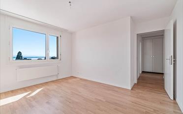 Apartment 4 rooms - image - 3