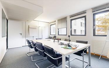 Office - image - 4