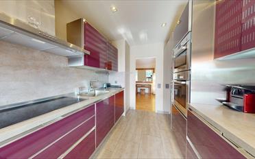 Furnished flat 6 rooms - image - 3