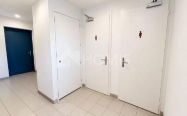 Office - image - 11