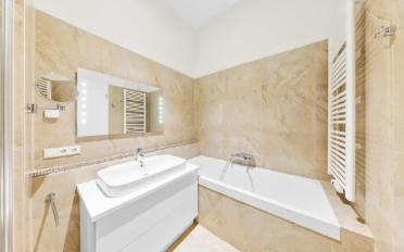 Apartment 4 rooms - image - 11